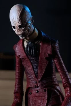 NECA The Conjuring Universe - Ultimate Crooked Man Actionfigur -FUNKO Store 14880 9