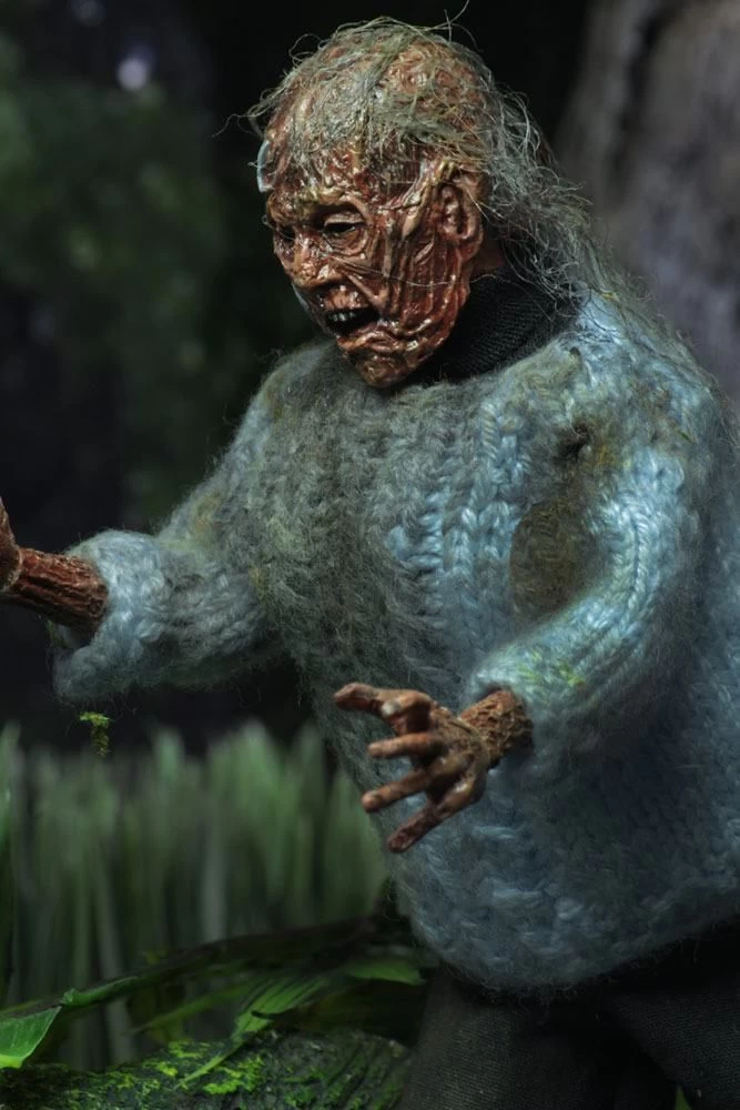 NECA Friday The 13th - Corpse Pamela (Lady Of The Lake) Clothed Actionfigur 7 NECA Friday The 13th - Corpse Pamela (Lady Of The Lake) Clothed Actionfigur – Bild 7