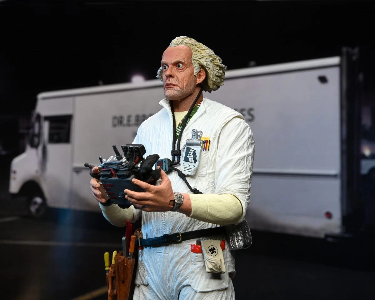 NECA Zurück In Die Zukunft - Doc Brown 1985 Ultimate Actionfigur 2 NECA Zurück In Die Zukunft - Doc Brown 1985 Ultimate Actionfigur – Bild 2