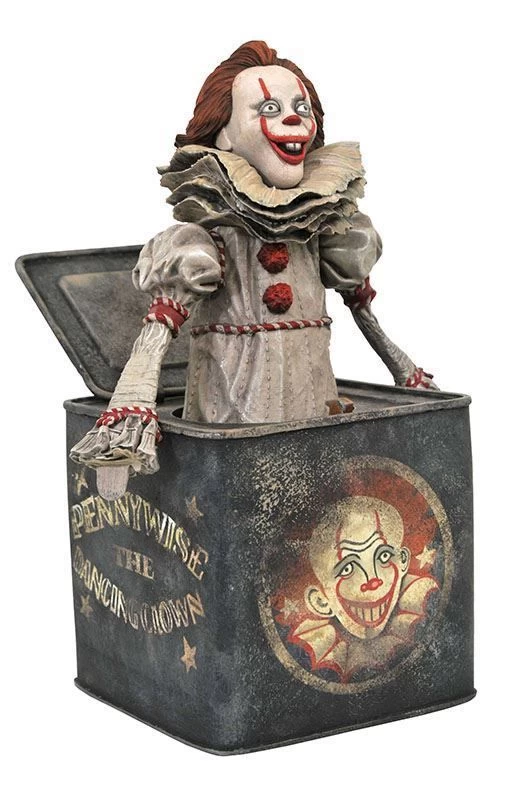 Diamond Select Gallery - IT 2 - Pennywise-In-The-Box Statue 1 Diamond Select Gallery - IT 2 - Pennywise-In-The-Box Statue