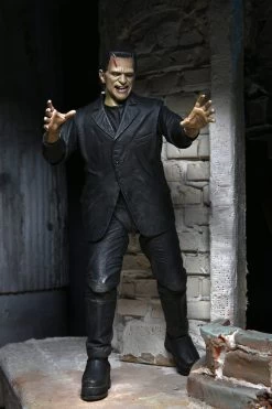 NECA Universal Monster Figur- Ultimate Frankensteins Monster (Color) -FUNKO Store frank11 scaled 1