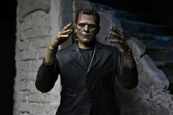 NECA Universal Monster Figur- Ultimate Frankensteins Monster (Color) -FUNKO Store frank7 scaled 1
