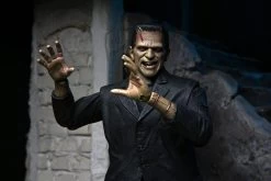 NECA Universal Monster Figur- Ultimate Frankensteins Monster (Color) -FUNKO Store frank8 scaled 1