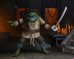 NECA Universal Monsters X TMNT - Ultimate Leonardo Als The Hunchback Figur 28 NECA Universal Monsters X TMNT - Ultimate Leonardo Als The Hunchback Figur -FUNKO Store leo9 scaled 1